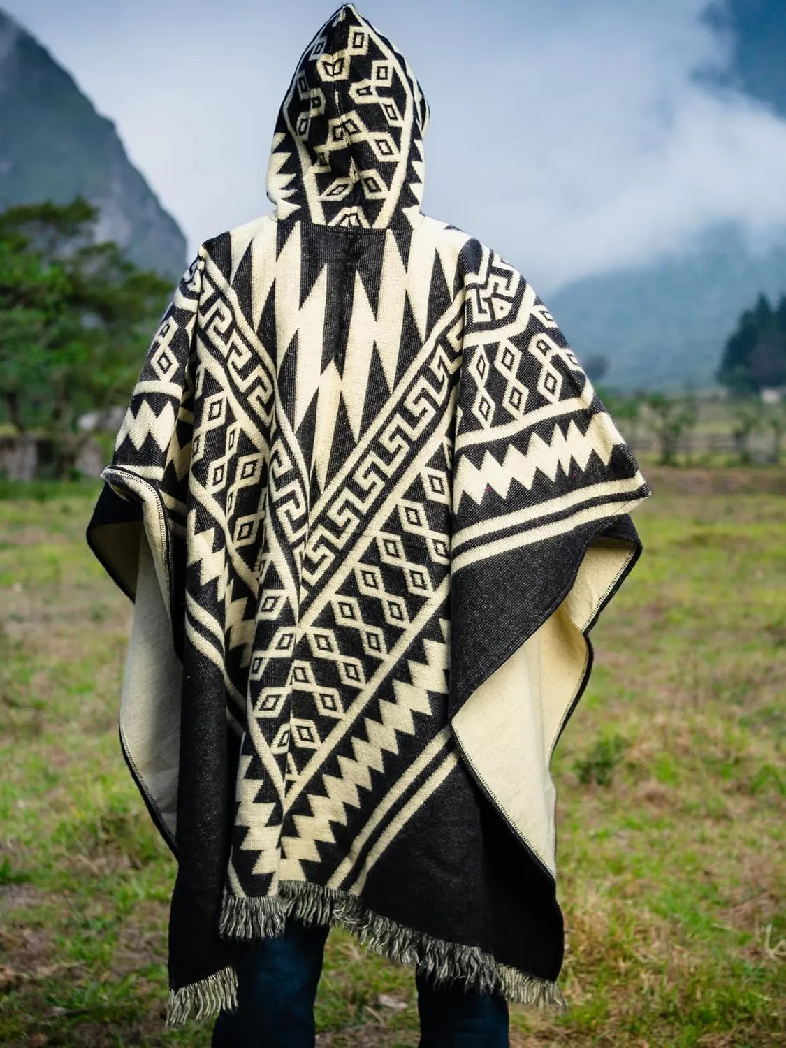 Adult Ponchos With Hood for men - Alpaca Poncho Men - Artesanal Ponchos Adult  Mens Poncho with Hood