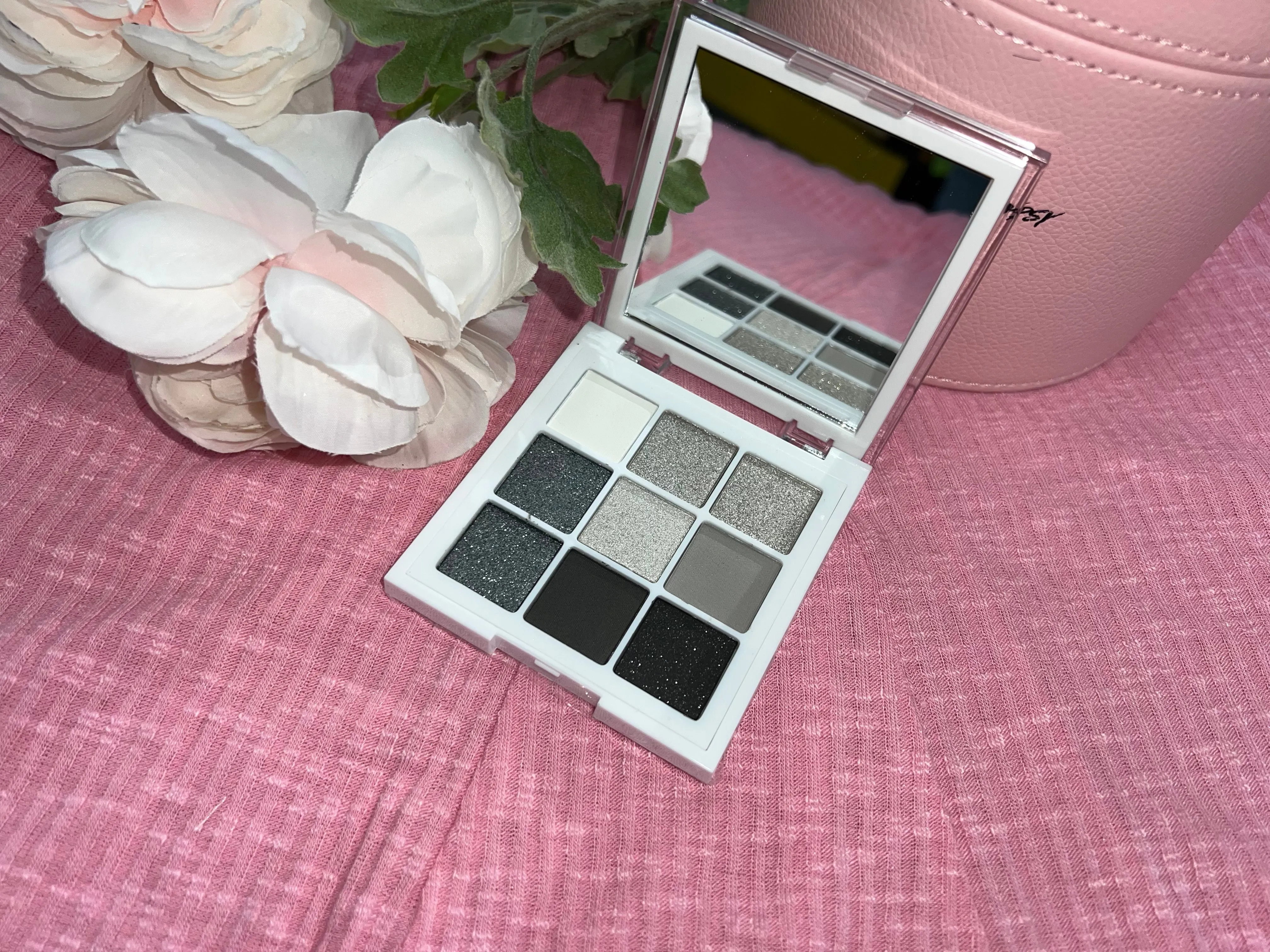 Blowin' Smoke Premium Shadow Palette