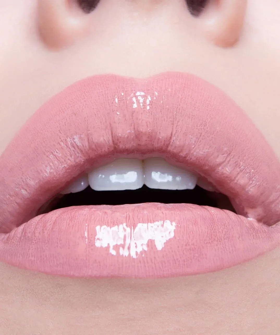 City Lips Plumping Lip Gloss (Pink Nude)