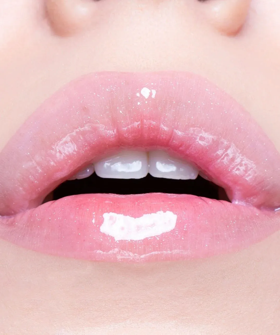 City Lips Plumping Lip Gloss (Tinsel Town)