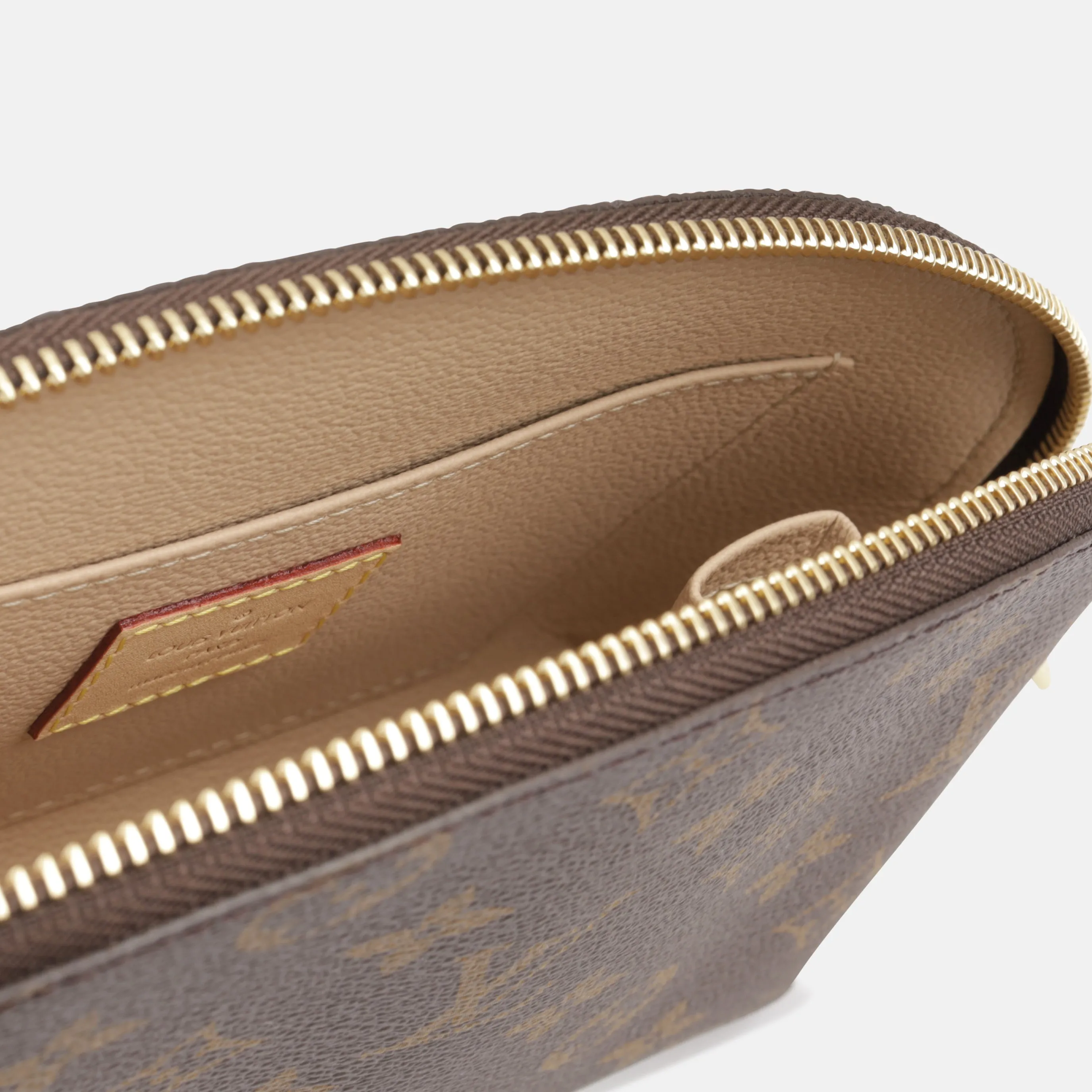 Cosmetic Pouch - GM