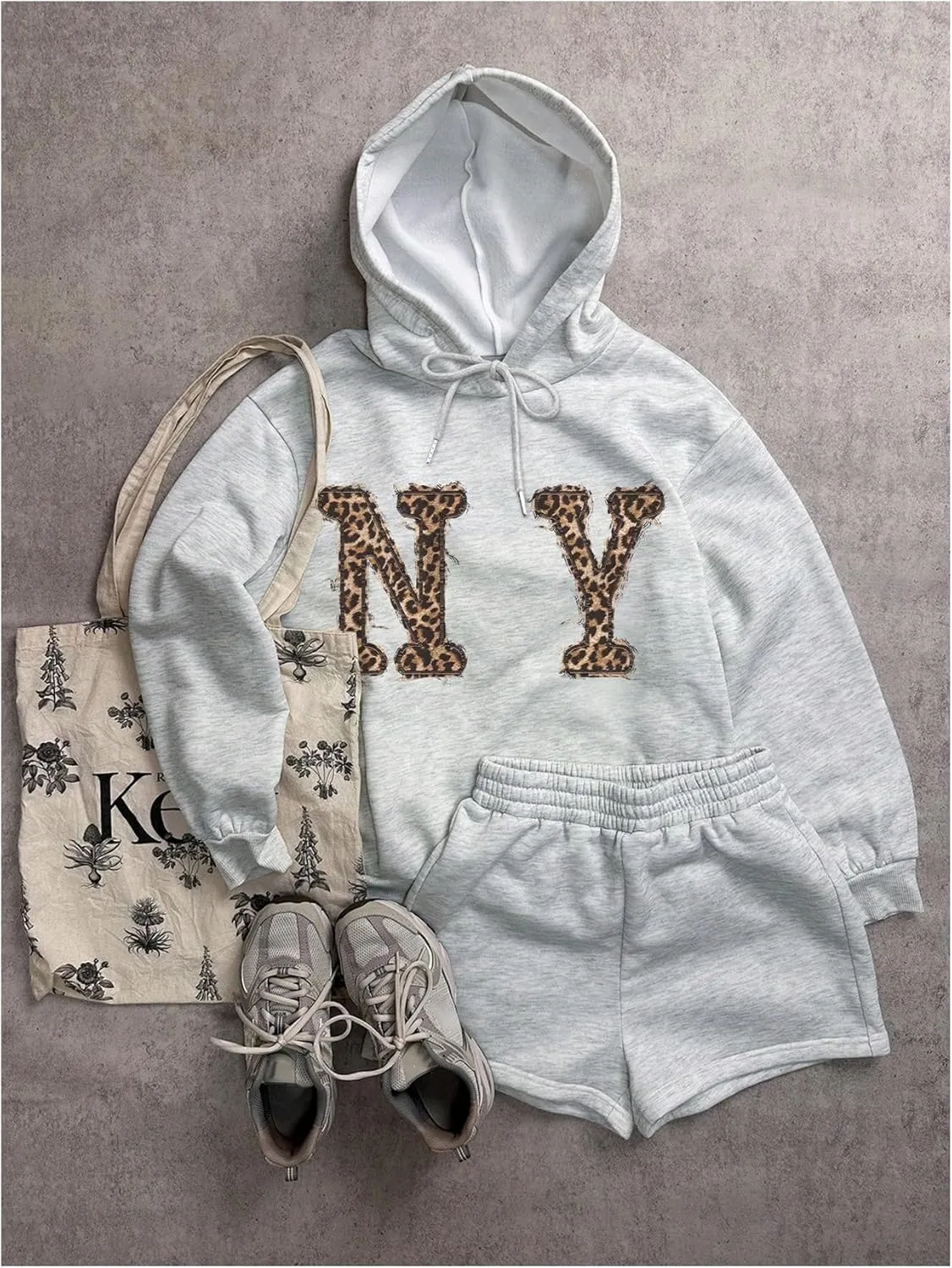 COZYEASE Women's Oversized Leopard Graphic Hoodie Long Sleeve Drawstring Hooded Sweatshirts Preppy Pullovers