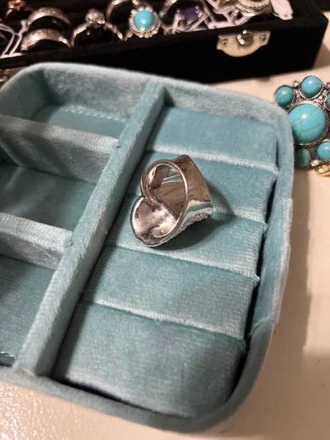 Crystal Fashion Cocktail Ring Size 6
