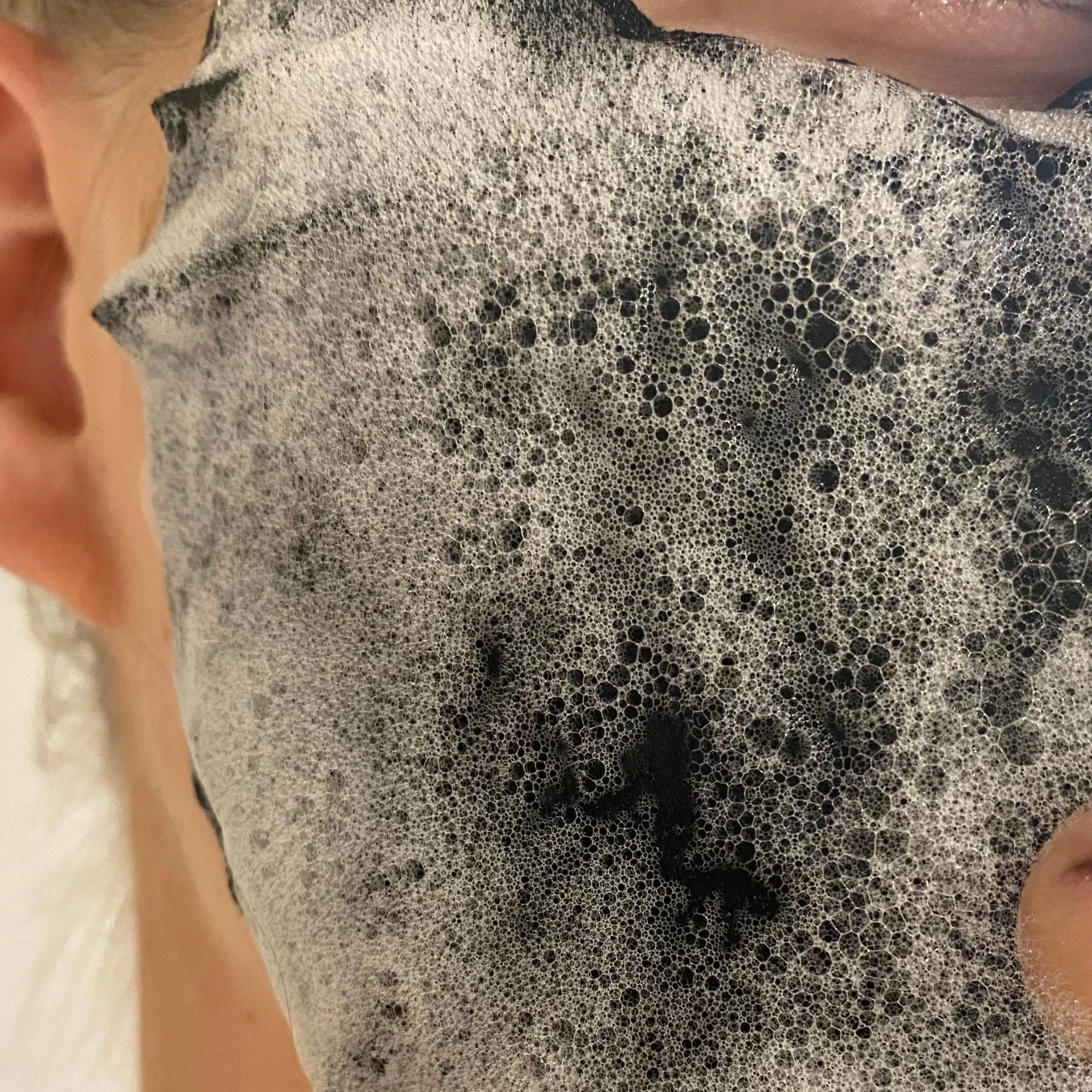 DETOXIFYING Bubbling Cleansing Sheet Mask with Activated Charcoal