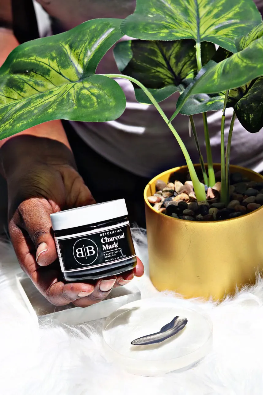 DETOXIFYING CHARCOAL MASK