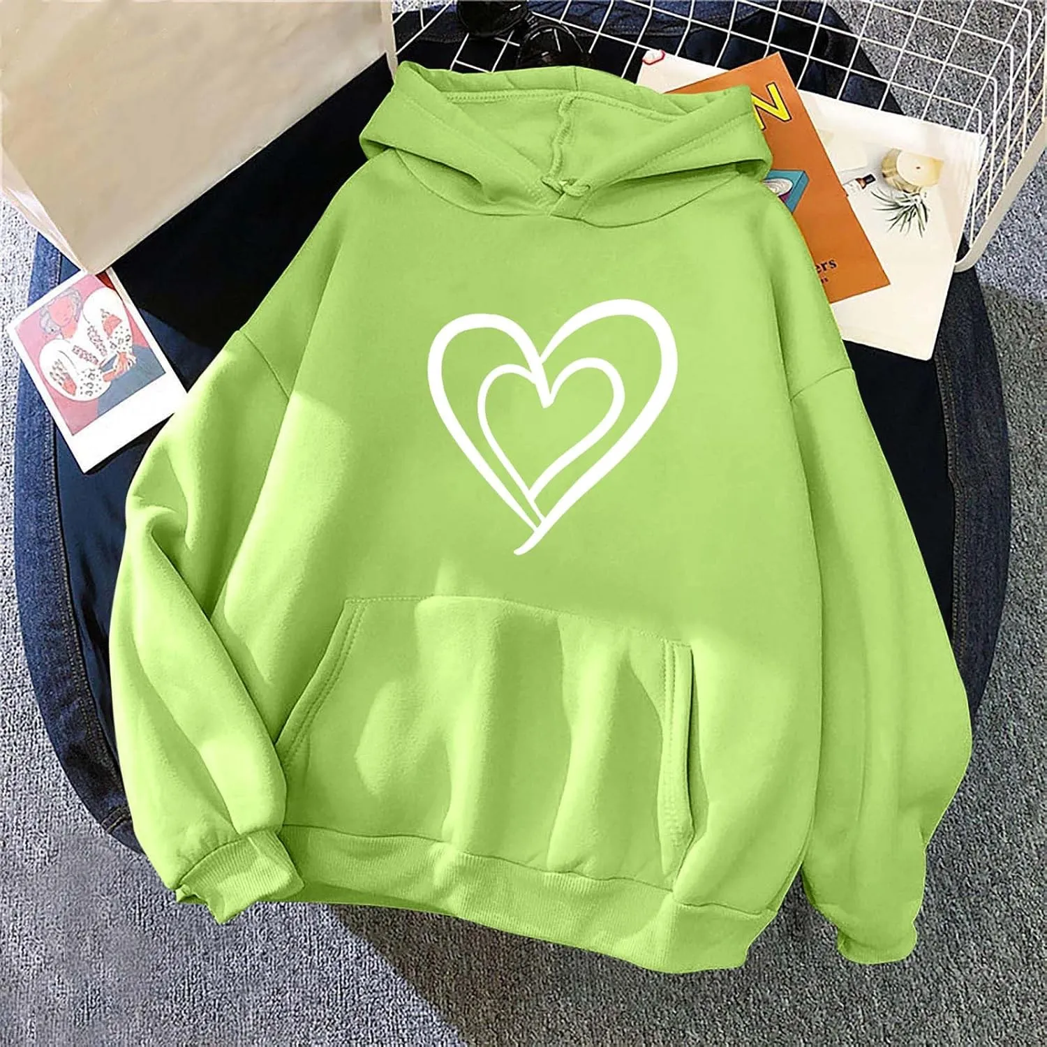 Heart Hoodies Women Graphic Sweatshirts Long Sleeve Pullover Sweater Oversized Tops Trendy Valentine's Day Outfits
