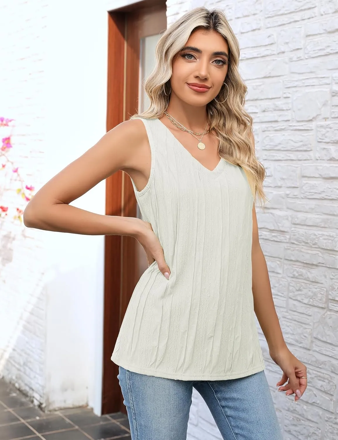 LUYAA Women's Summer V Neck Tank Tops Casual Textured Sleeveless Shirts Loose Basic Tanks