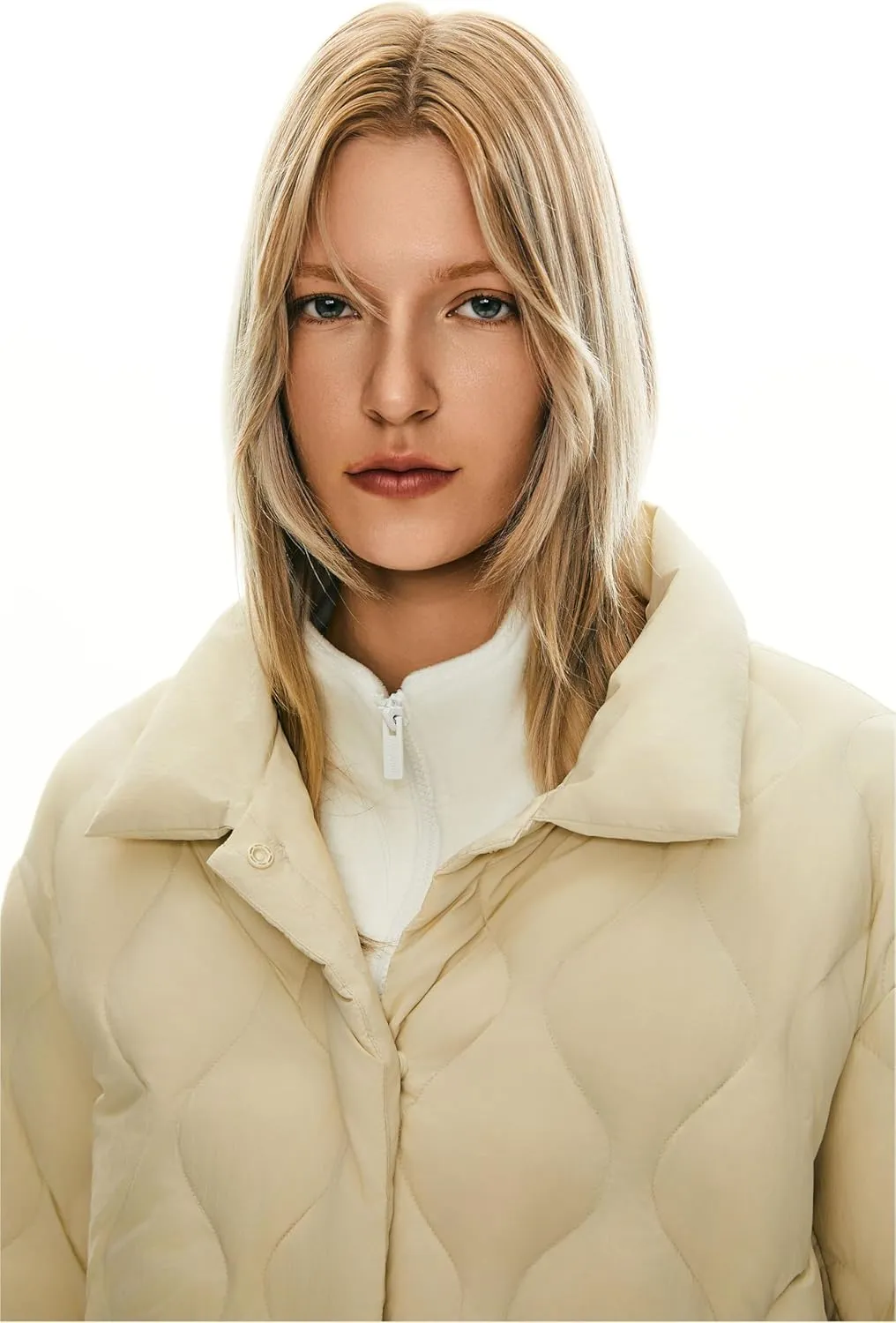 Orolay Women's Oversized Puffer Jacket Lightweight Quilted Down Coat Water Repellent Casual Outerwear