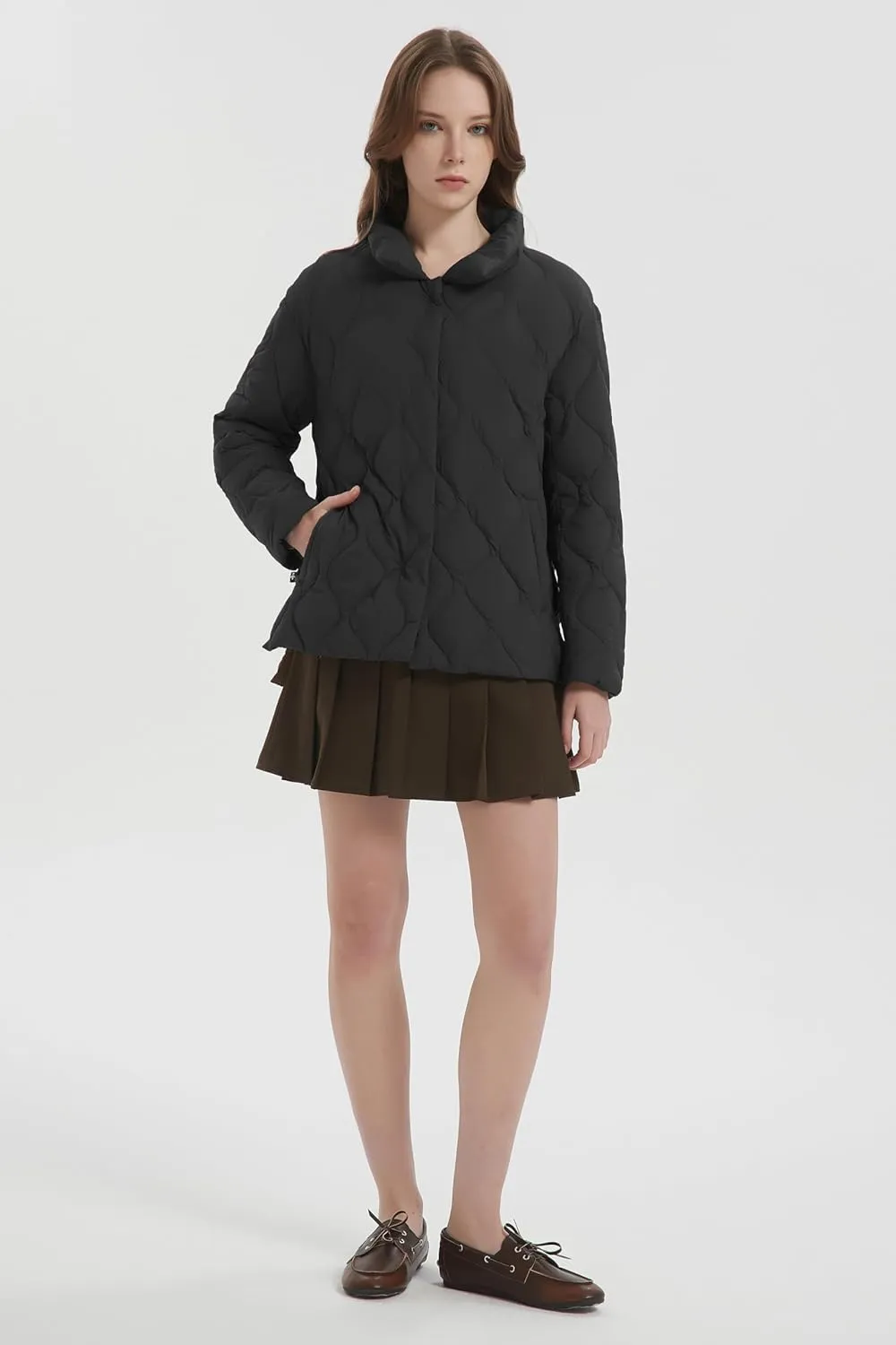 Orolay Women's Oversized Puffer Jacket Lightweight Quilted Down Coat Water Repellent Casual Outerwear