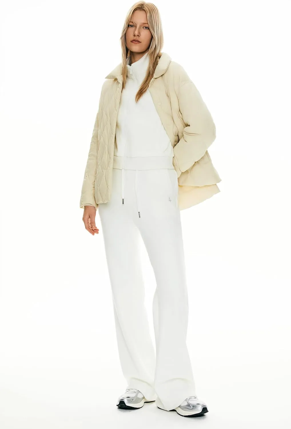 Orolay Women's Oversized Puffer Jacket Lightweight Quilted Down Coat Water Repellent Casual Outerwear