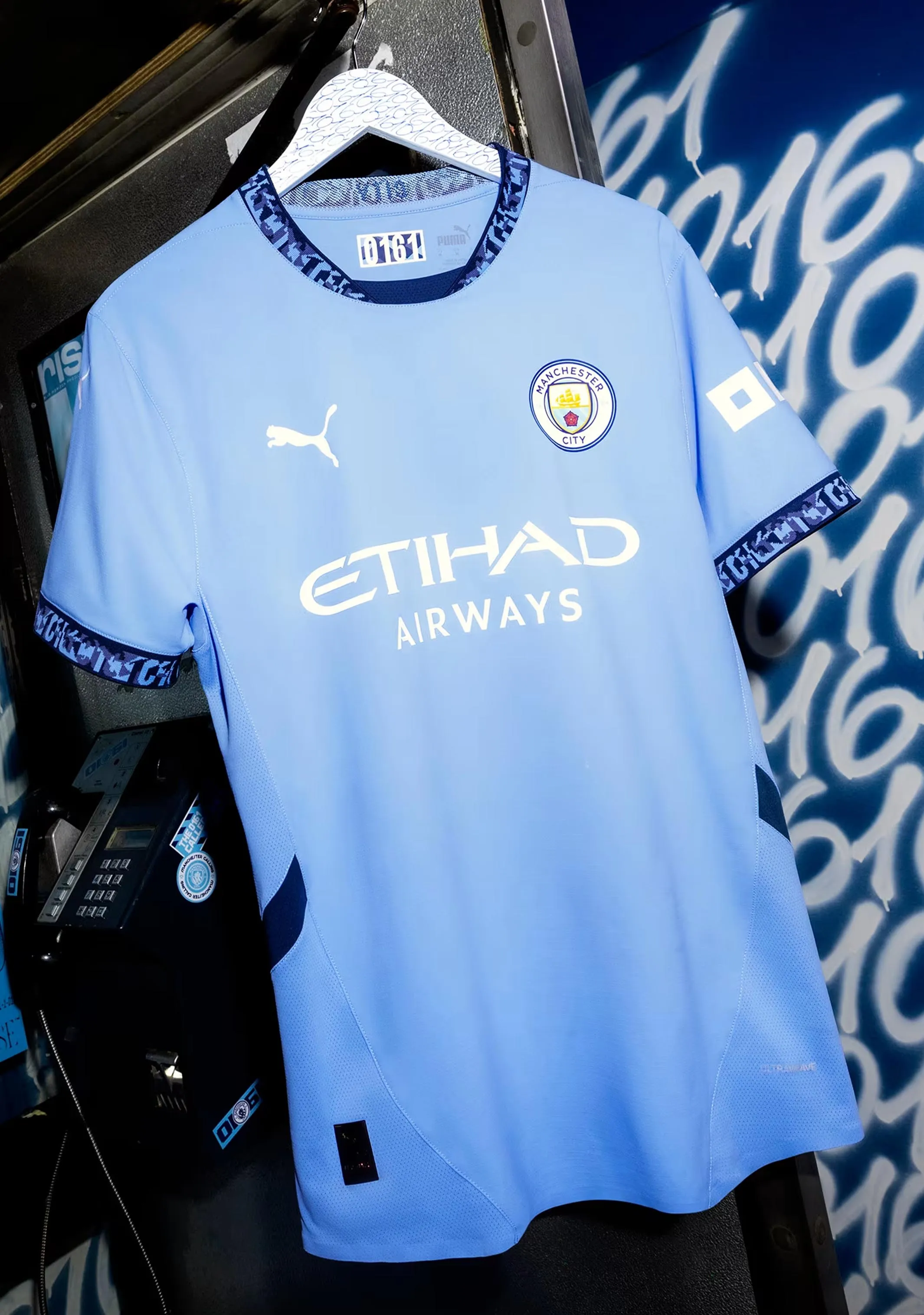 Puma Men’s Manchester City 24/25 Home Jersey with FREE Manchester City Scarf