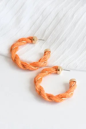RAFFIA AND WIRE TWISTED HOOP EARRINGS -ORANGE