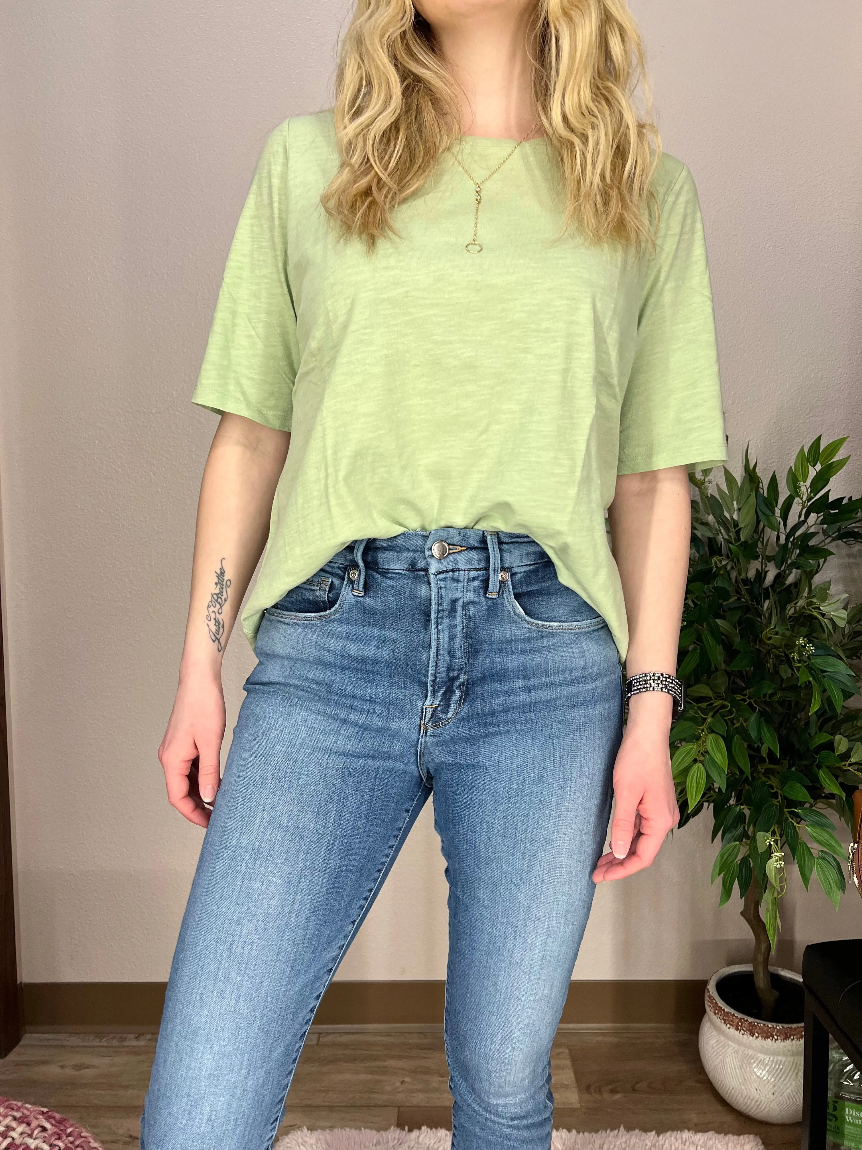 Roundneck Top Short Sleeve Tee