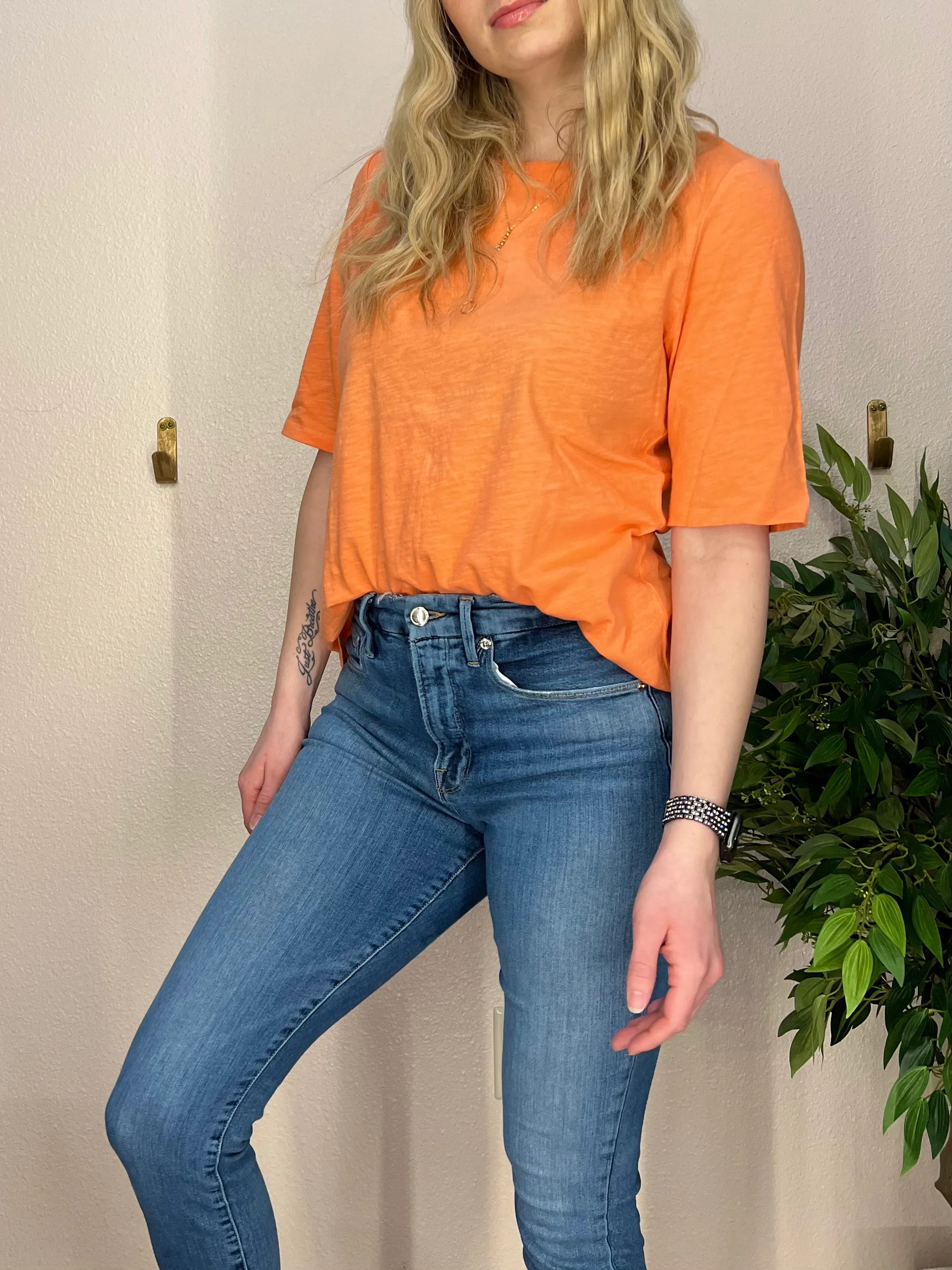 Roundneck Top Short Sleeve Tee
