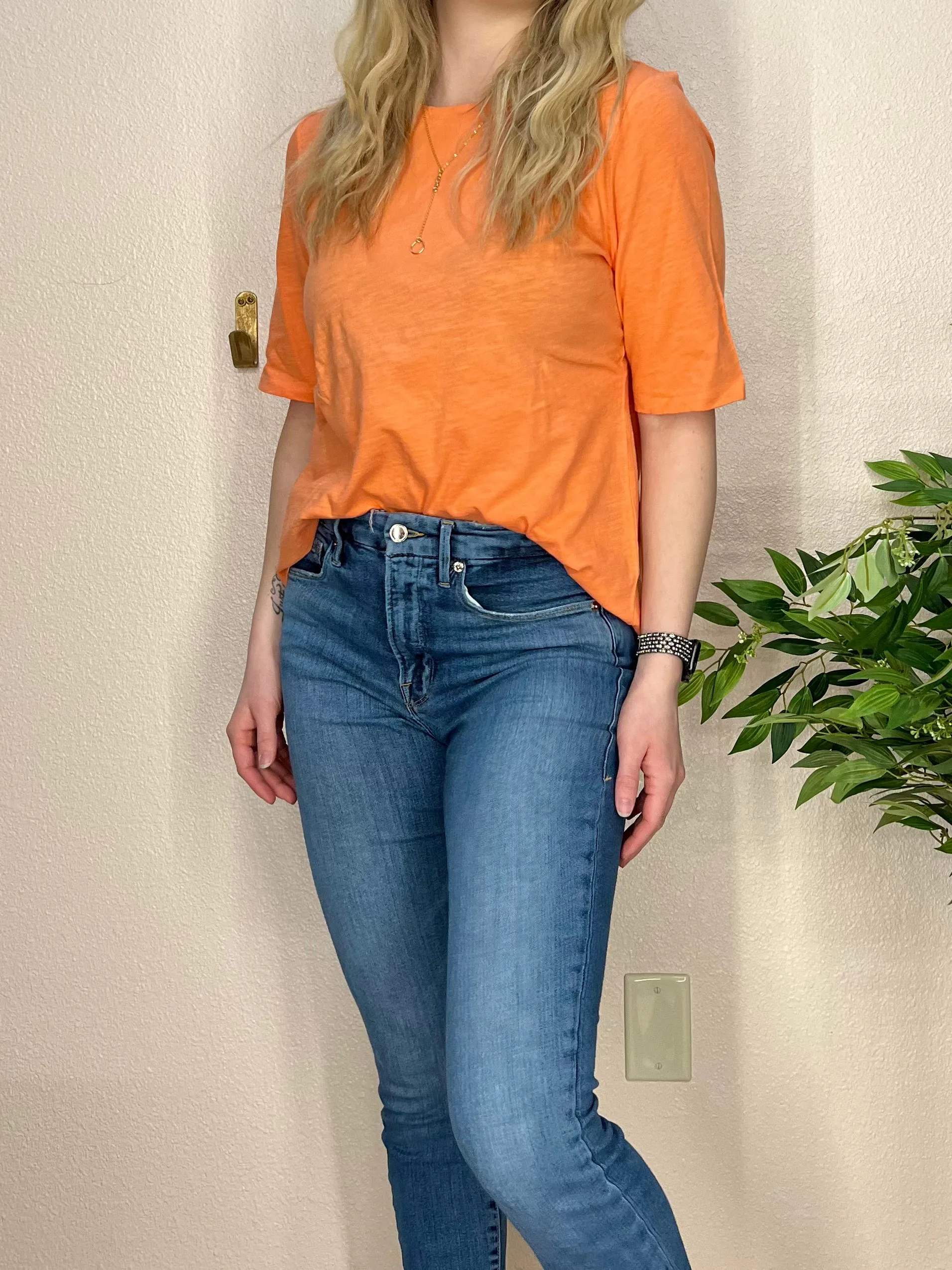 Roundneck Top Short Sleeve Tee