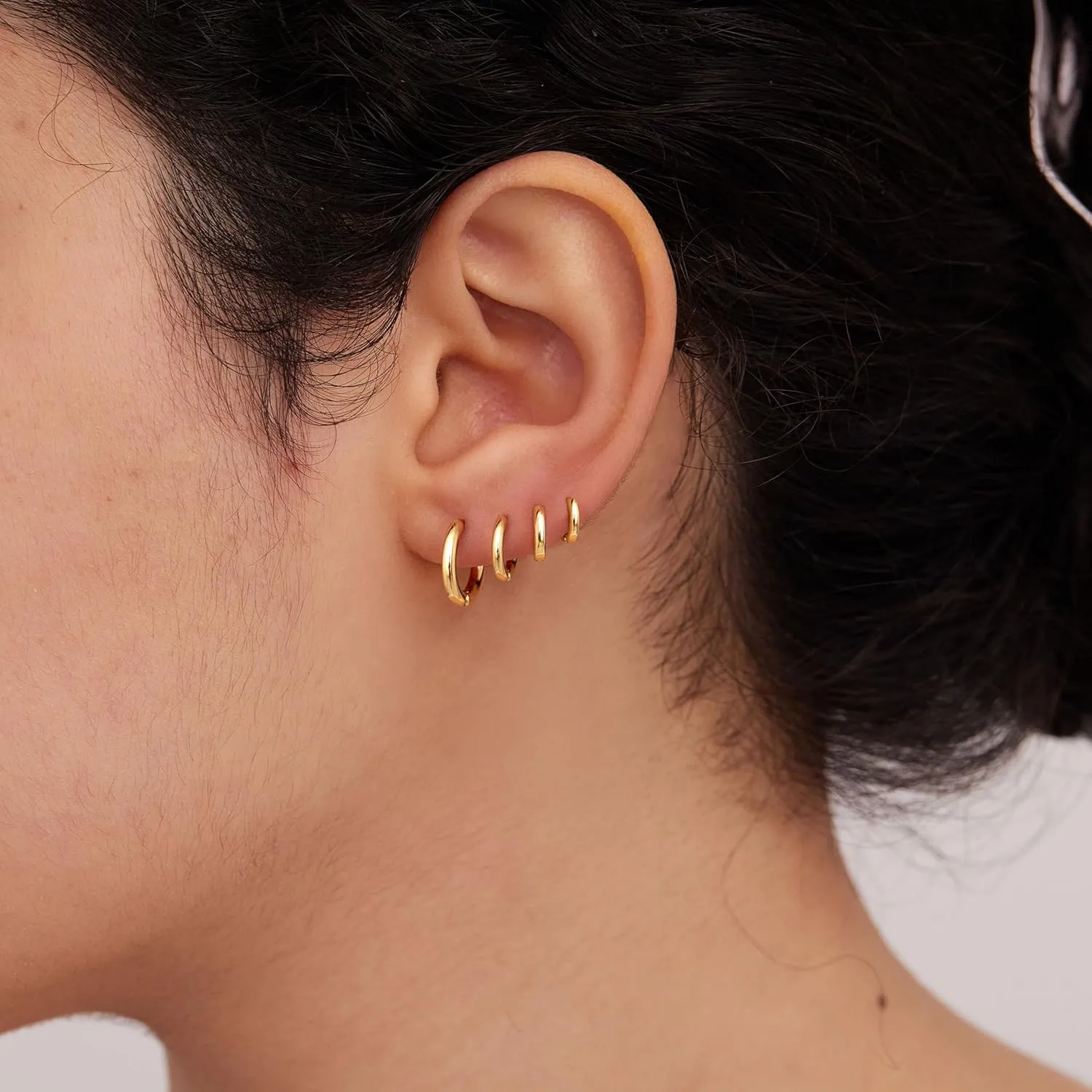 Small Gold Huggie Hoop Earrings Set for Women 14K Real Gold Plated Hypoallergenic Lightweight Earrings for Sensitive Ears Everyday Earrings Sets for Multiple Piercing Cartilage Hoop Earrings Stack Jewelry