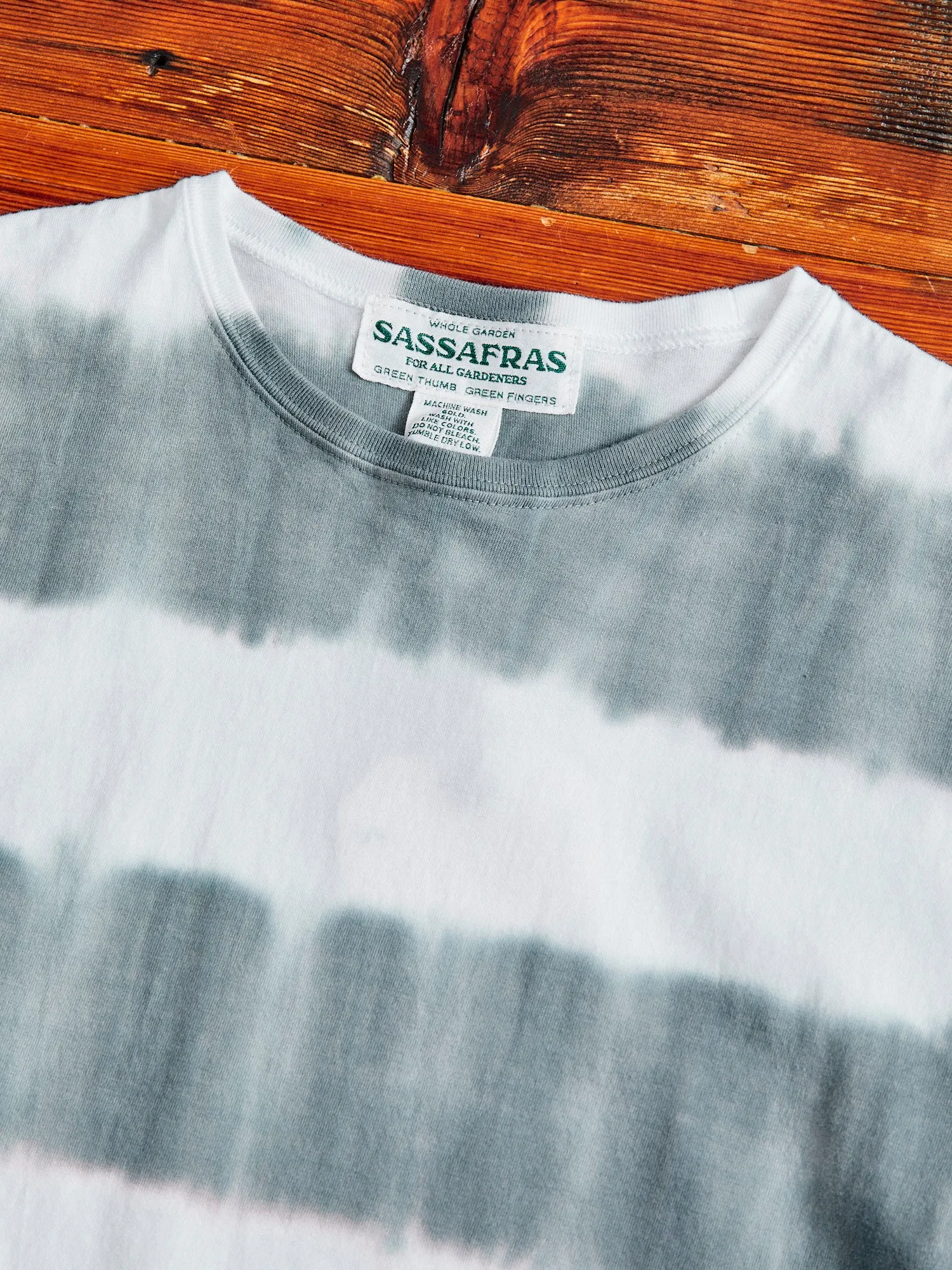 Stratum Tie-Dye Border T-Shirt in Grey