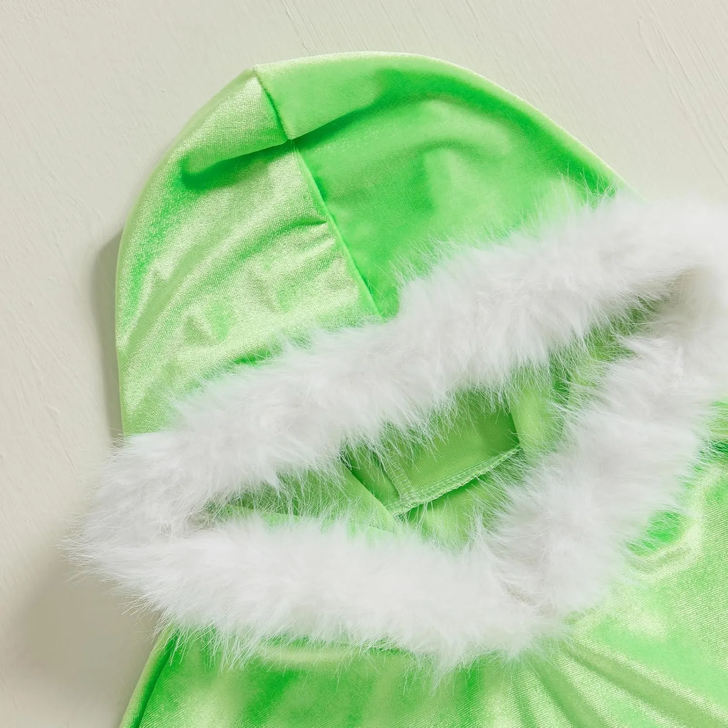 Toddler Girl Christmas Poncho Cape Green Velvet Hooded Cloak Coat with Fur Trim Little Kids Winter Outerwear Jacket