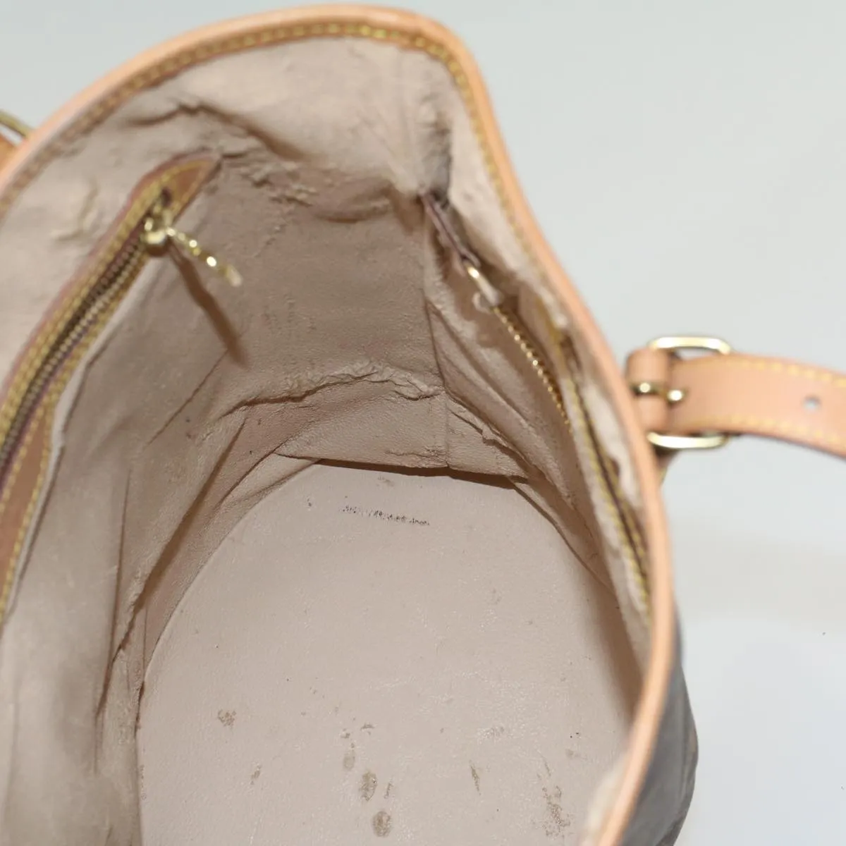 Trendy Inspired Louis Vuitton Monogram Bucket Gm Shoulder Bag M42236 Lv Auth 55235