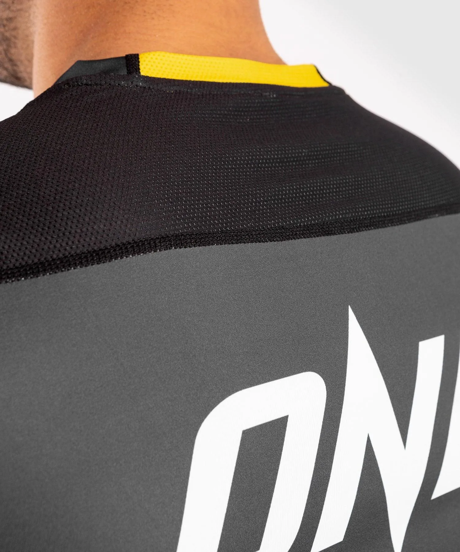 Venum ONE FC Impact Dry Tech T-Shirt - Grey/Yellow