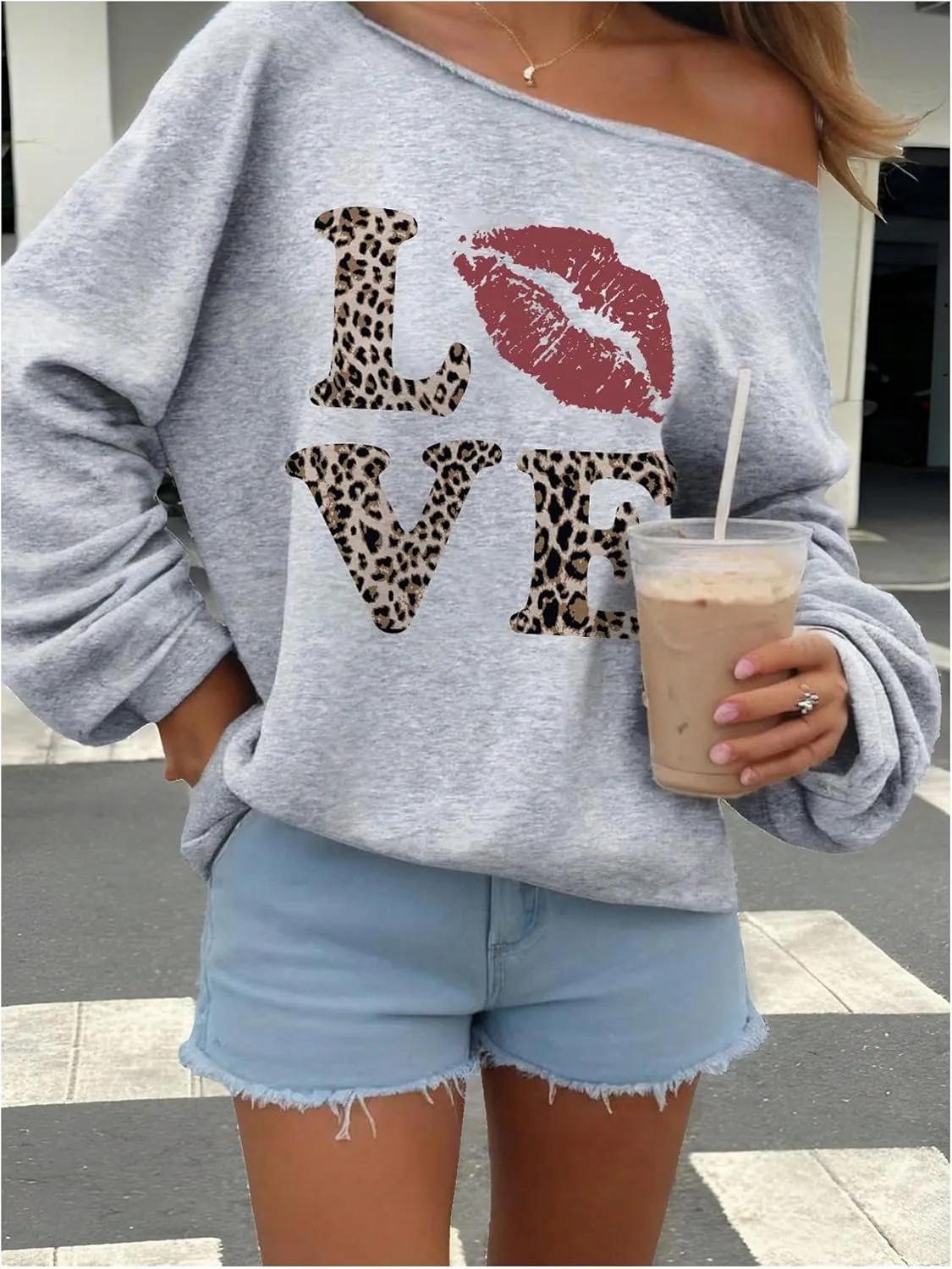 Verdusa Women's Oversized Tshirts Off The Shoulder Tops Letter Graphic Long Sleeve Pullovers