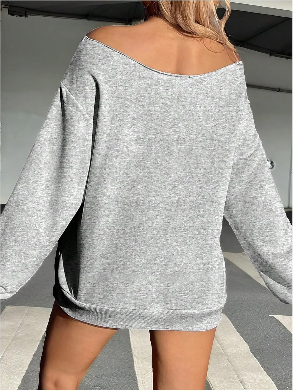 Verdusa Women's Oversized Tshirts Off The Shoulder Tops Letter Graphic Long Sleeve Pullovers