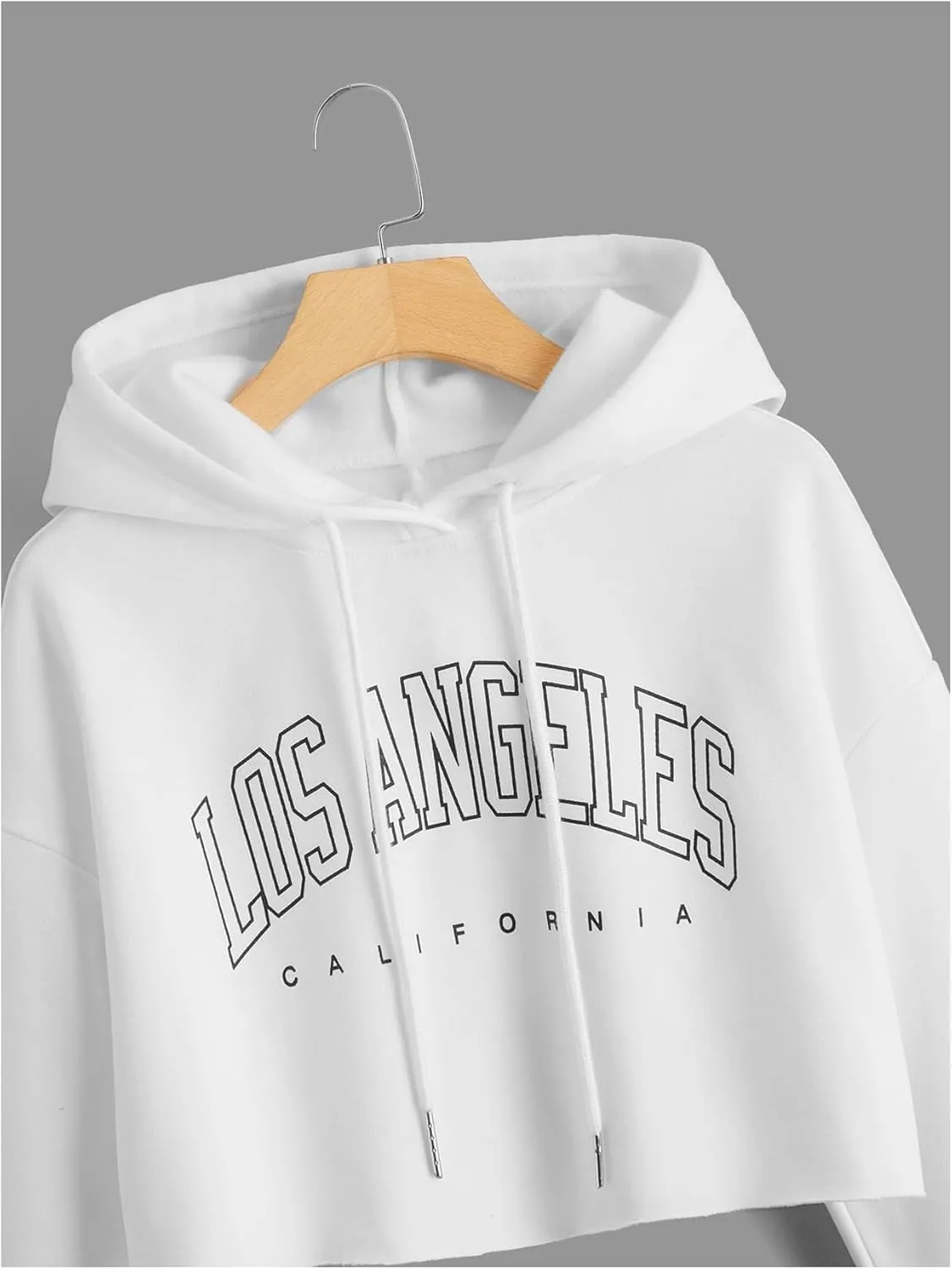 WDIRARA Women's Letter Graphic Drawstring Crop Hoodie Long Sleeve Sweatshirt Pullovers